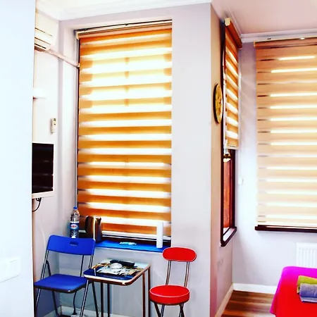 W Kurtulus Apartman *